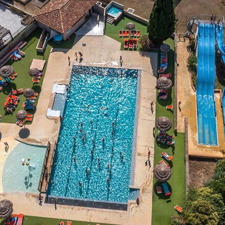 Camping Les Hautes Prairies Lourmarin Exterior photo