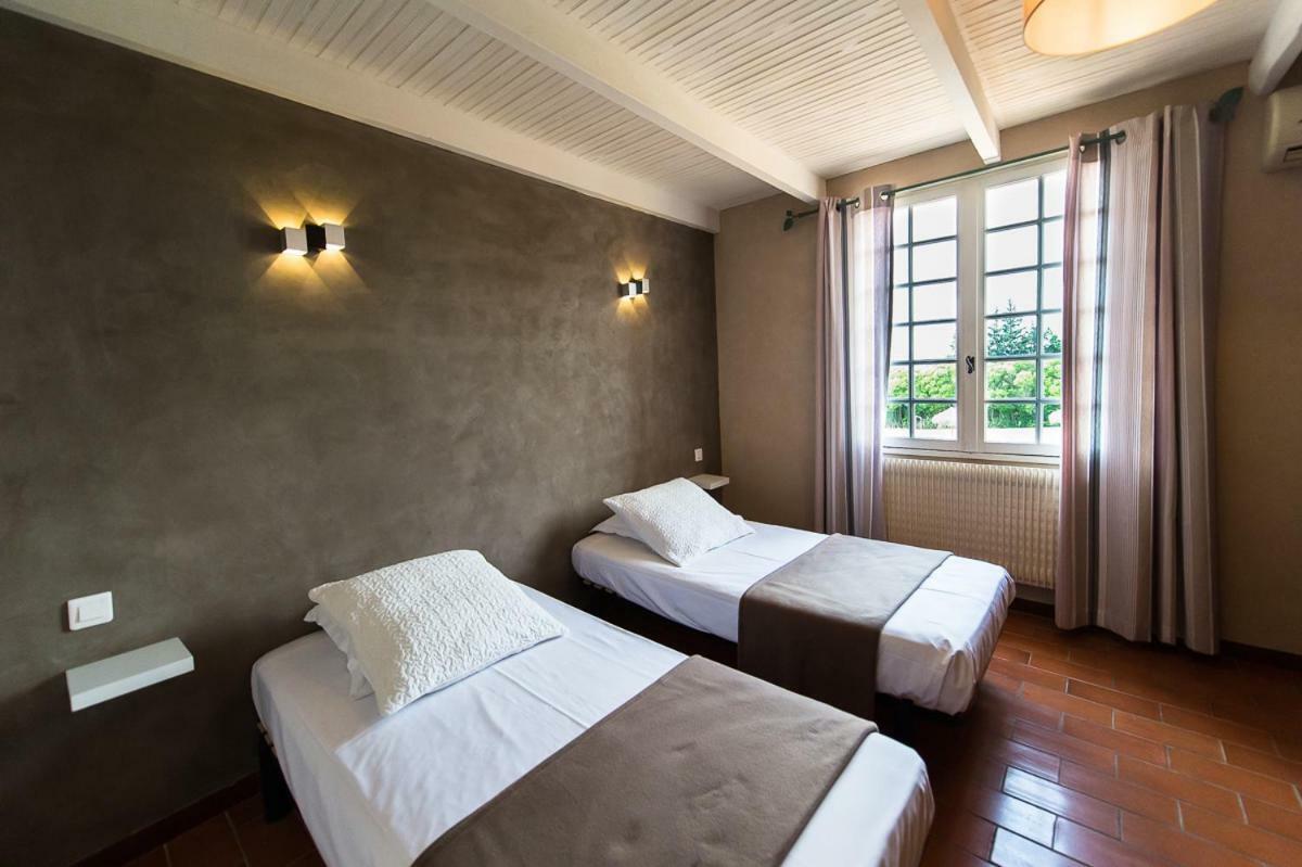 Camping Les Hautes Prairies Lourmarin Exterior photo