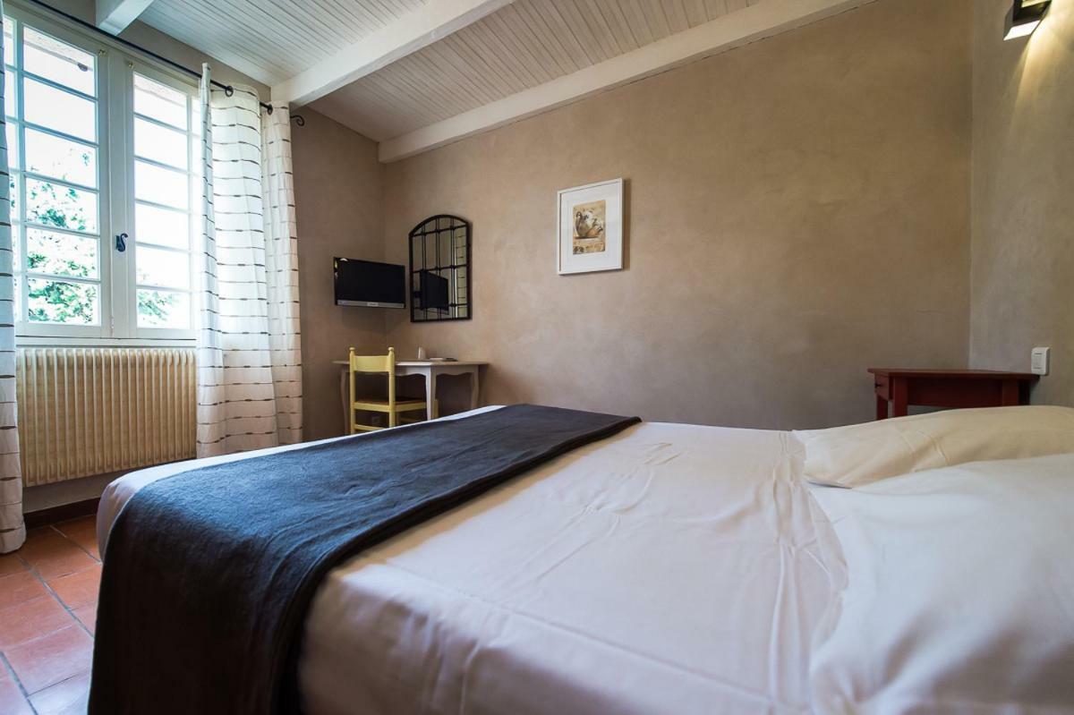 Camping Les Hautes Prairies Lourmarin Exterior photo